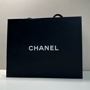 Chanel | Gift Bag/Ribbon | Black/White | W12 x H9.5 x D5 Inch